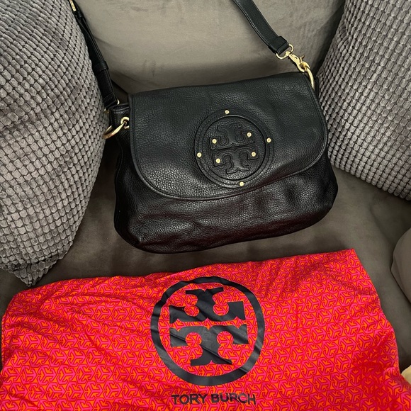Tory Burch Handbags - ~ SOLD~ Tory Burch Black Leather Hobo Style Bag ~👜